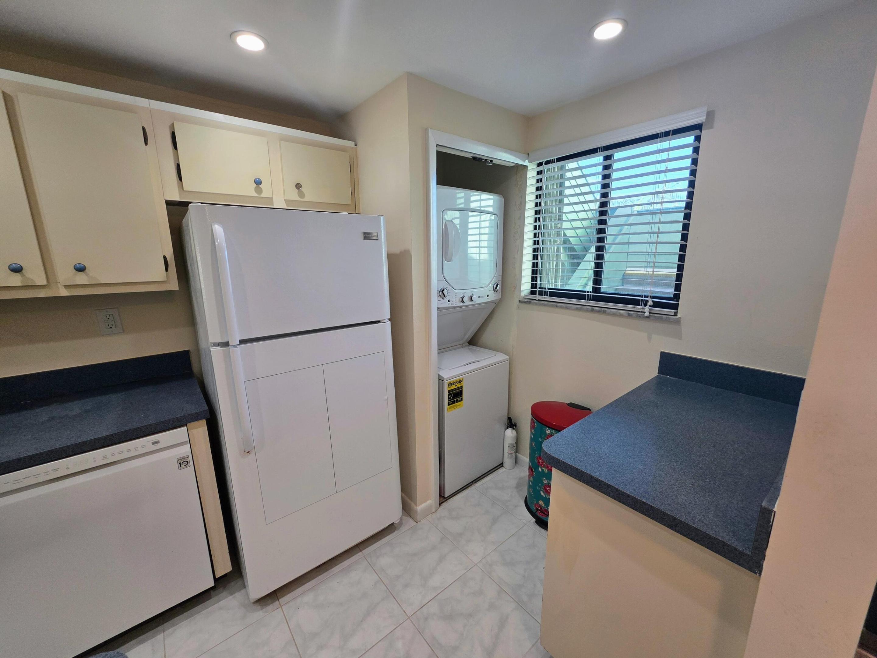 MILES GRANT CONDO - Residential