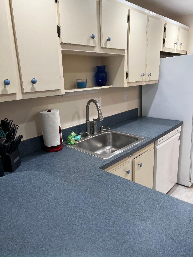 MILES GRANT CONDO - Residential