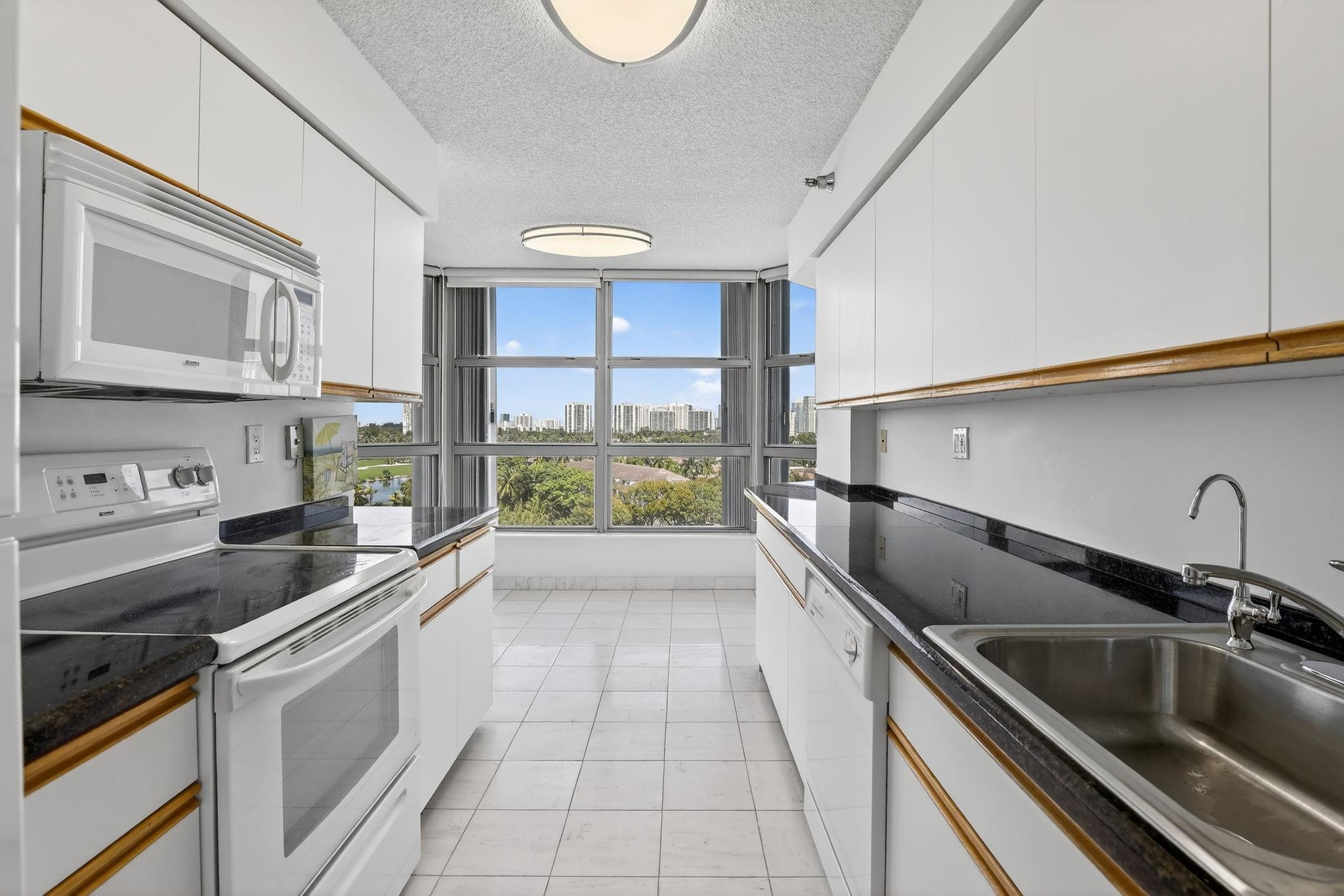 Mystic Pointe 600 - Residential