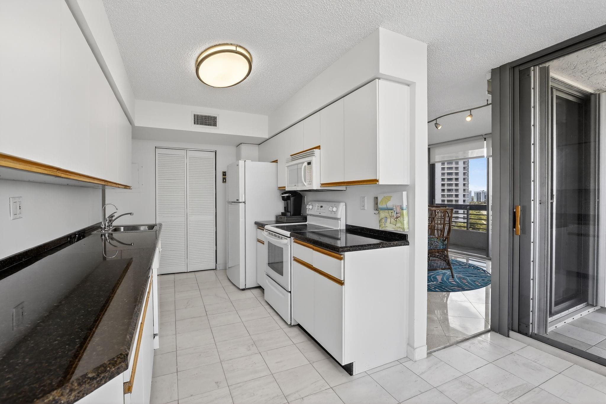 Mystic Pointe 600 - Residential