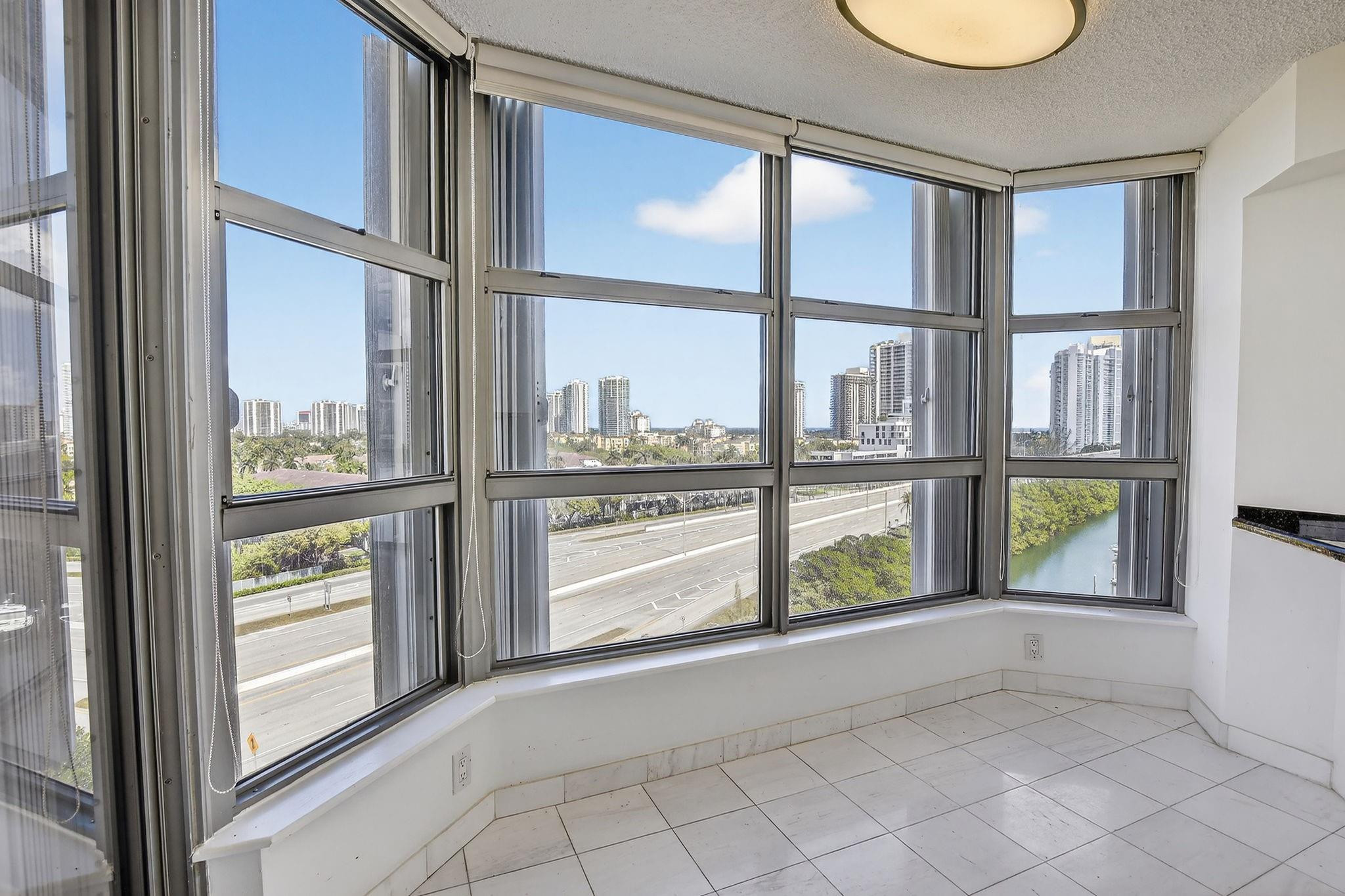 Mystic Pointe 600 - Residential