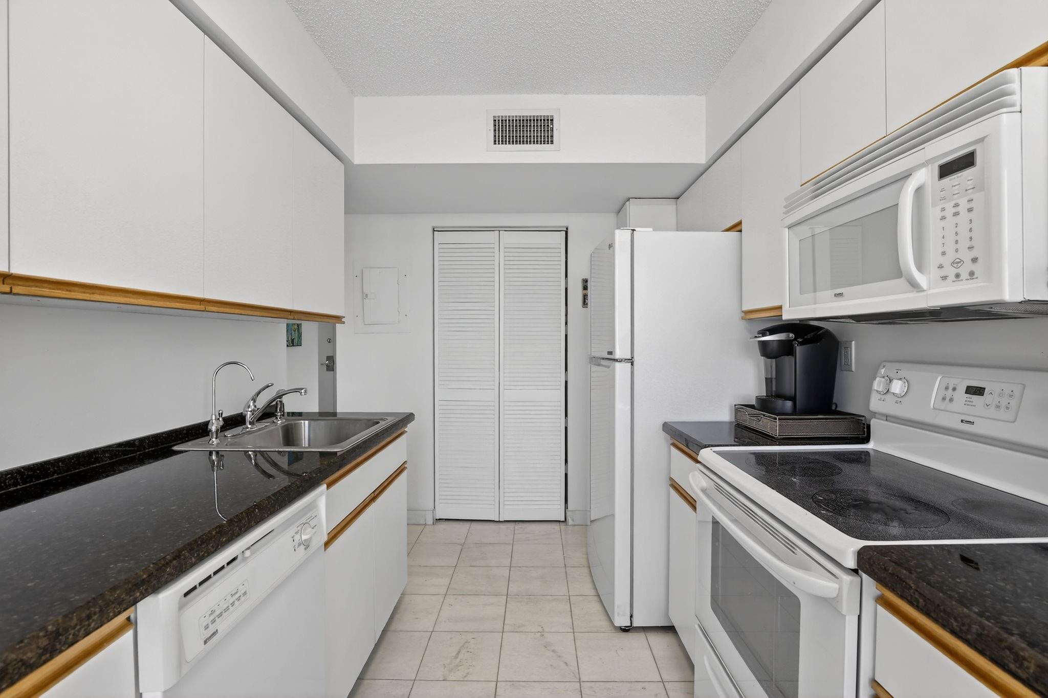 Mystic Pointe 600 - Residential