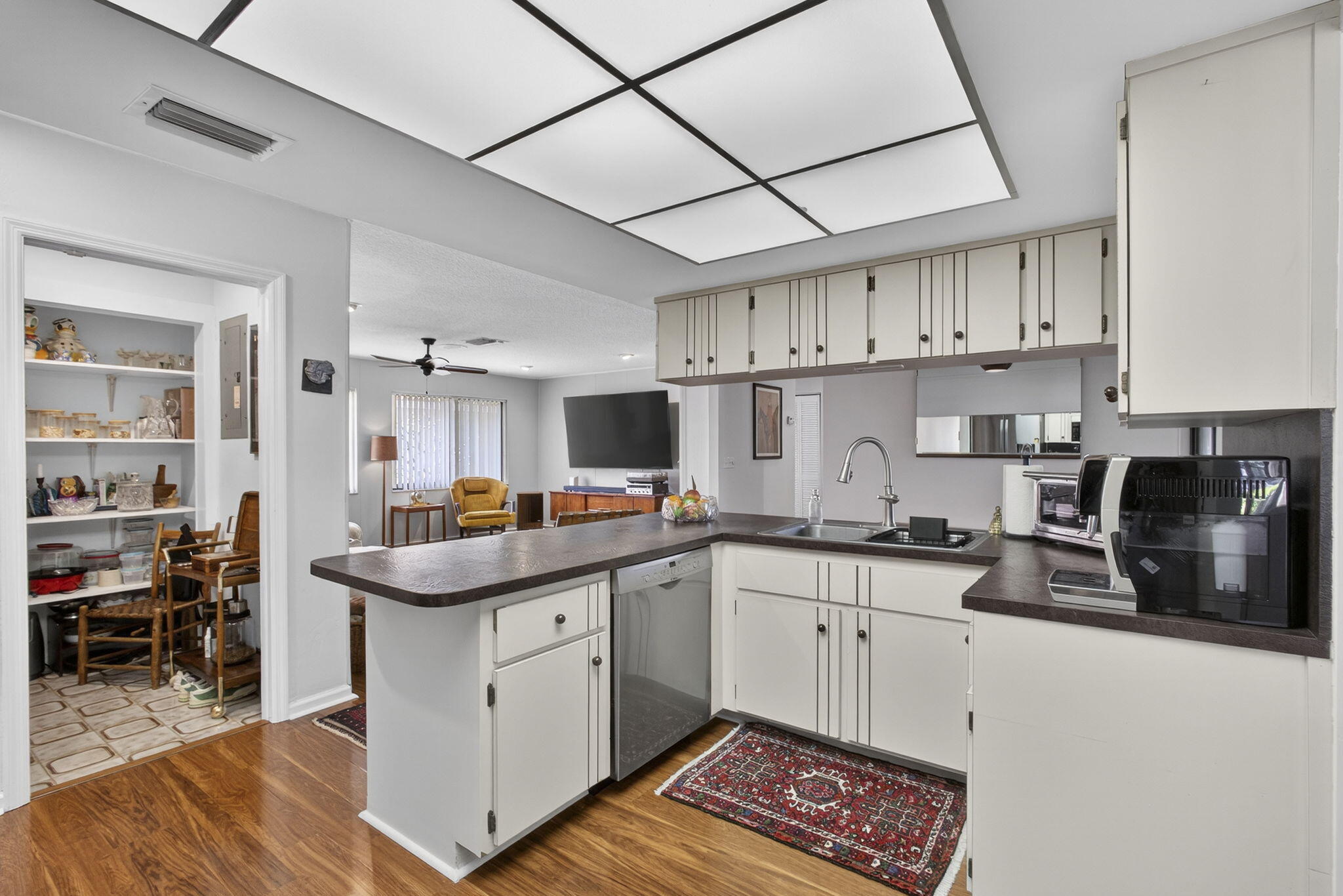 LAKE MANGO SHORES - Residential