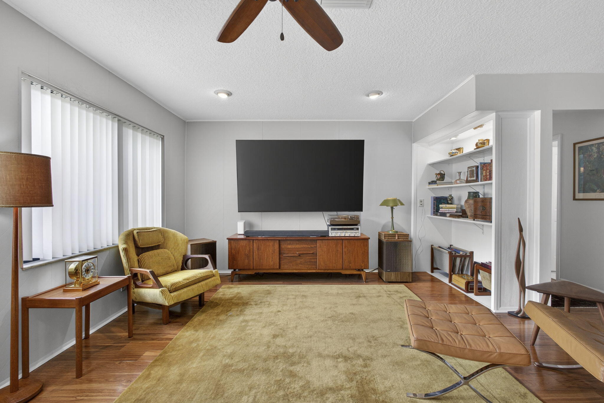 LAKE MANGO SHORES - Residential