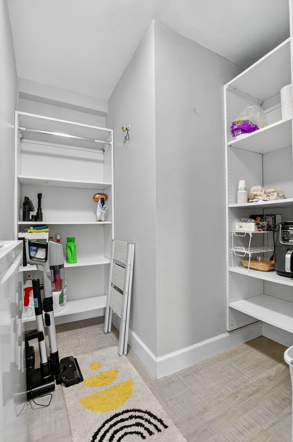 VIRGINIA KAYE CO-OP - Residential