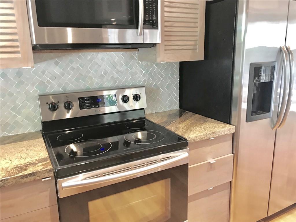 Las Olas Park Corr 6-12 B - Residential