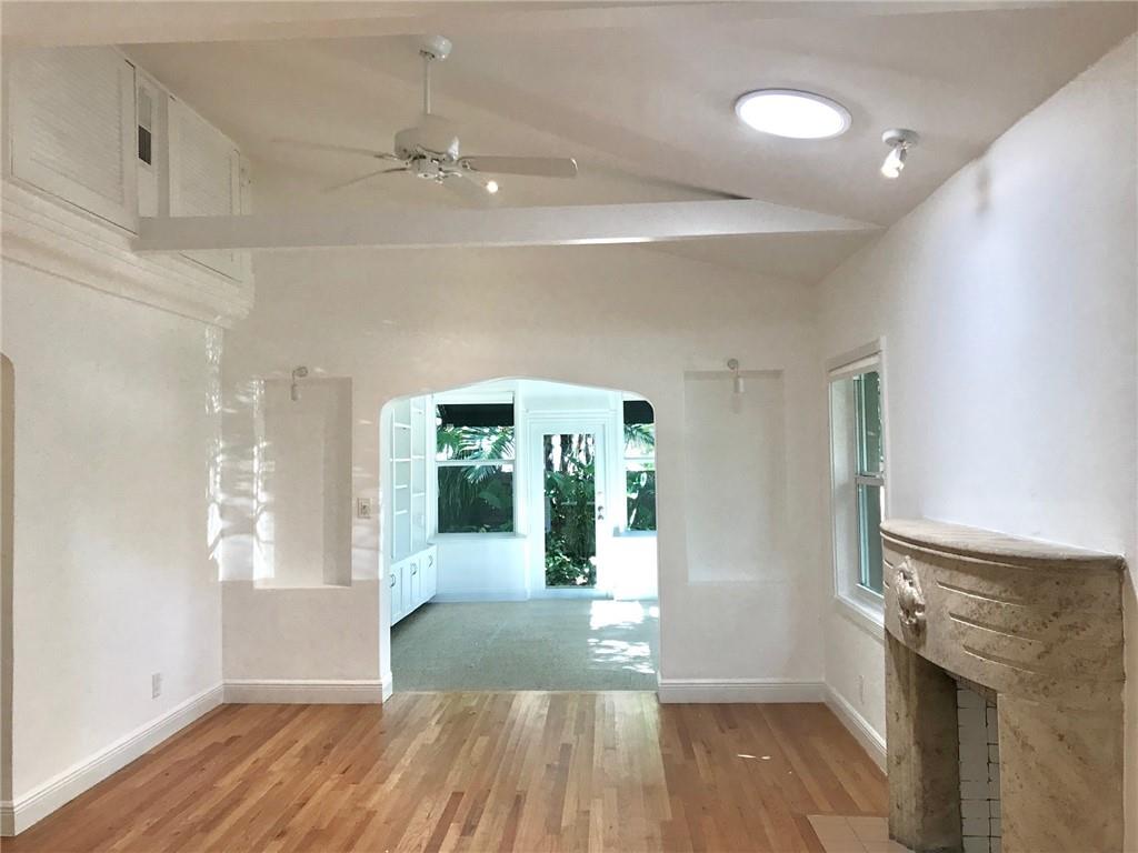 Las Olas Park Corr 6-12 B - Residential