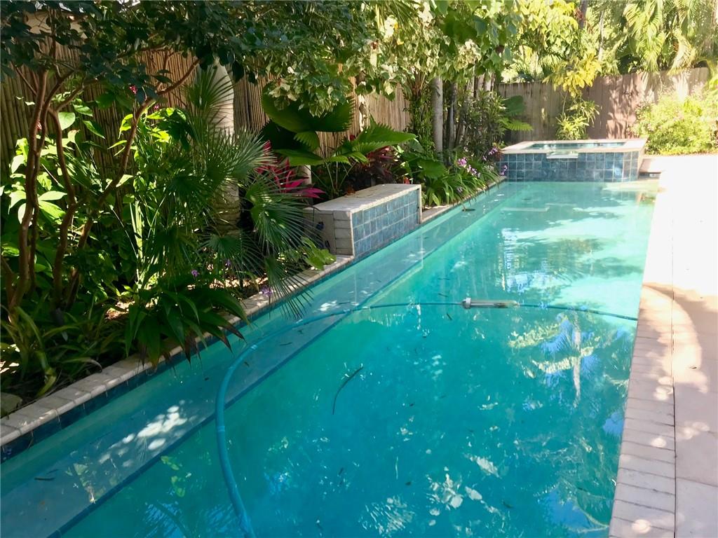 Las Olas Park Corr 6-12 B - Residential