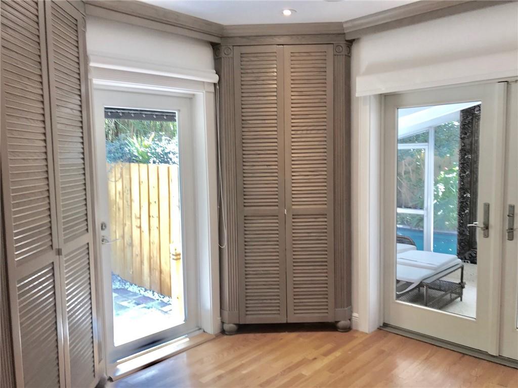 Las Olas Park Corr 6-12 B - Residential