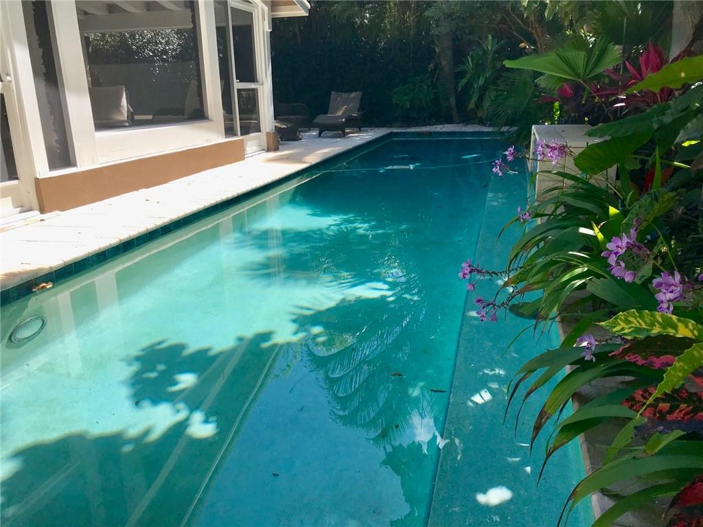 Las Olas Park Corr 6-12 B - Residential