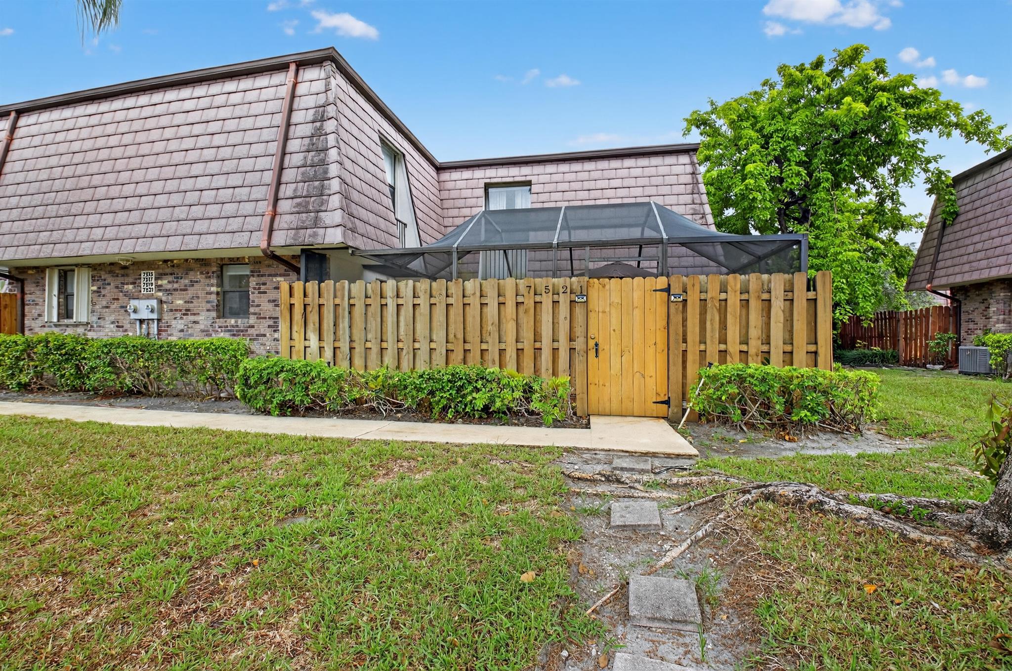 7521 Courtyard Run E
