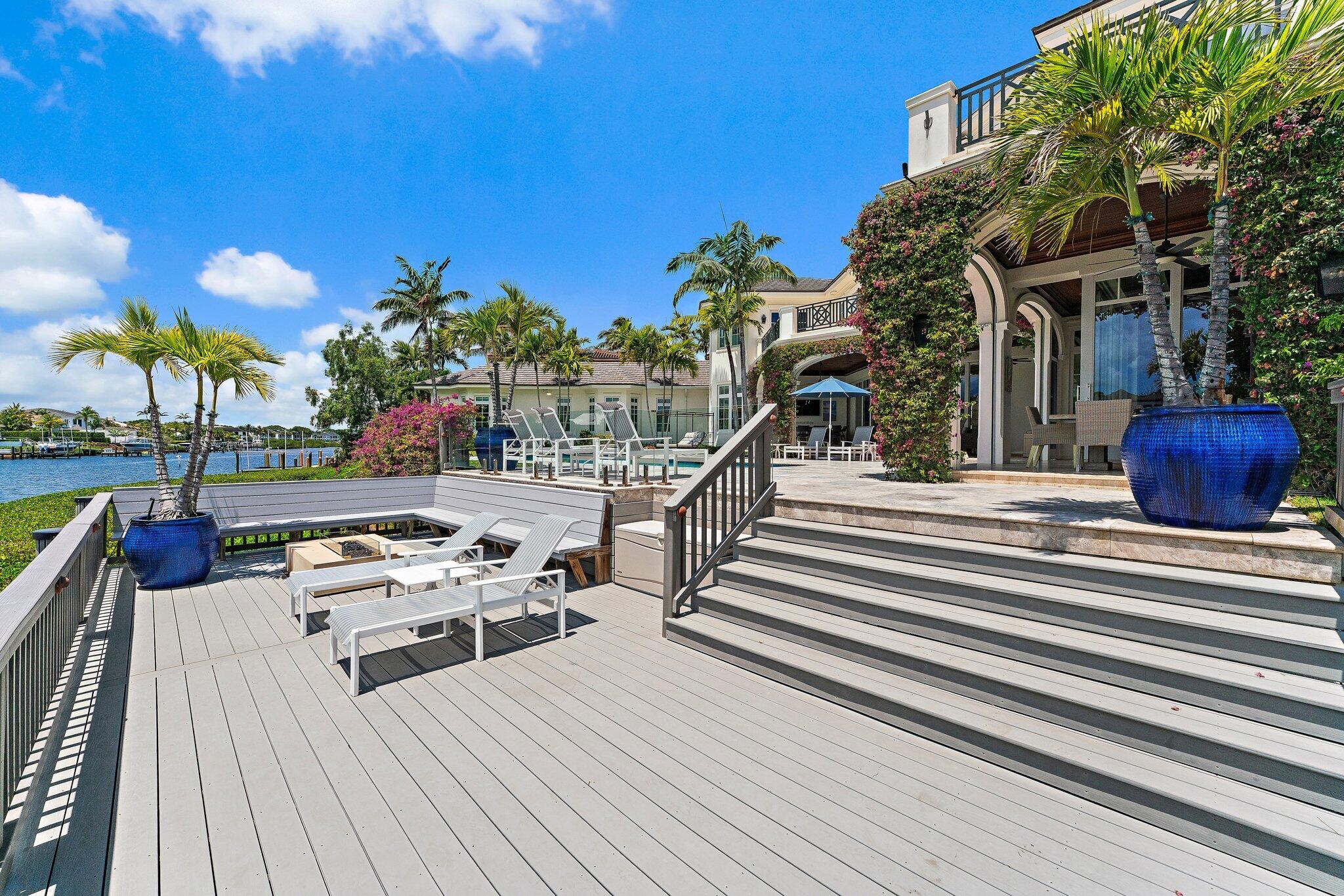 ADMIRALS COVE - Residential