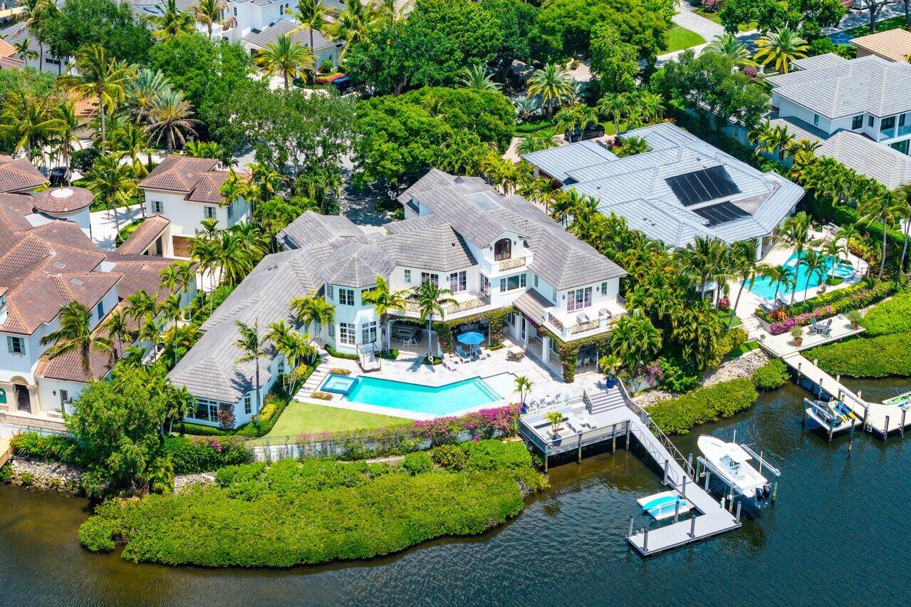 ADMIRALS COVE - Residential