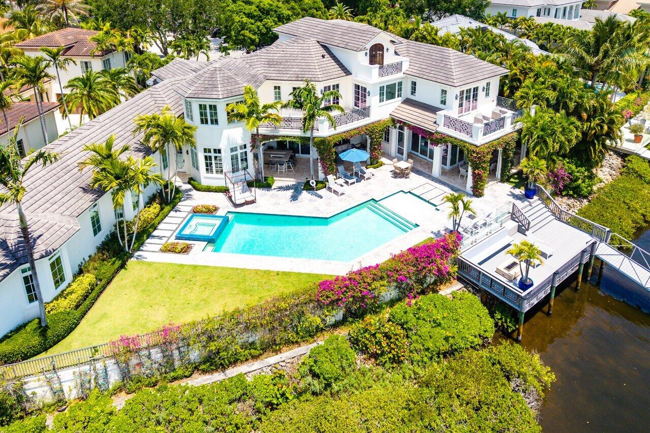 ADMIRALS COVE - Residential