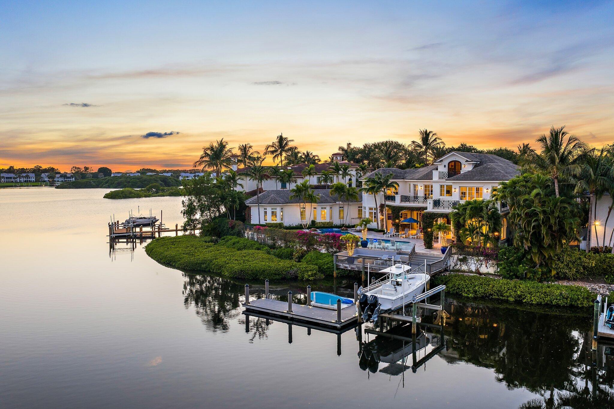 ADMIRALS COVE - Residential