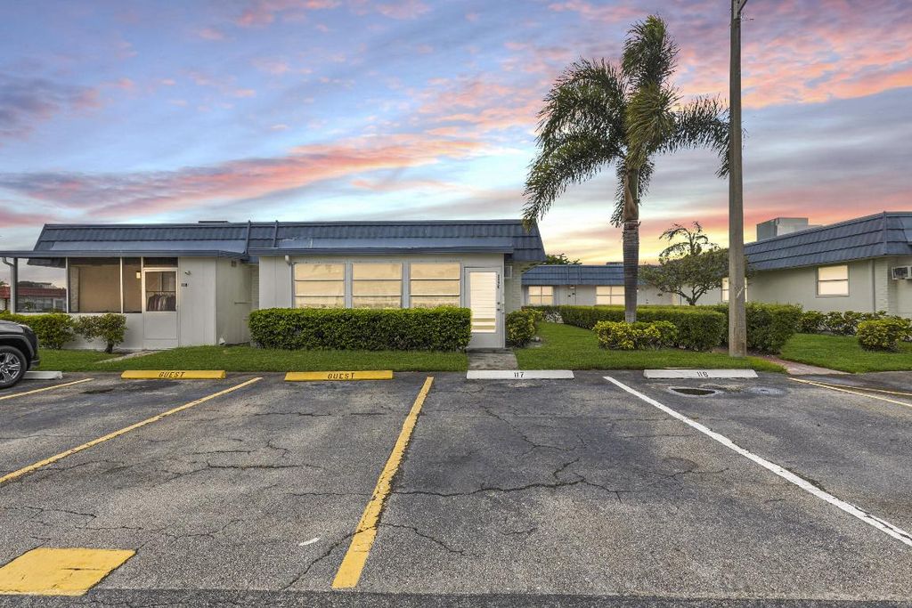 Photo of 117 Waterford E, Delray Beach, FL 33446 (MLS # R11115897)