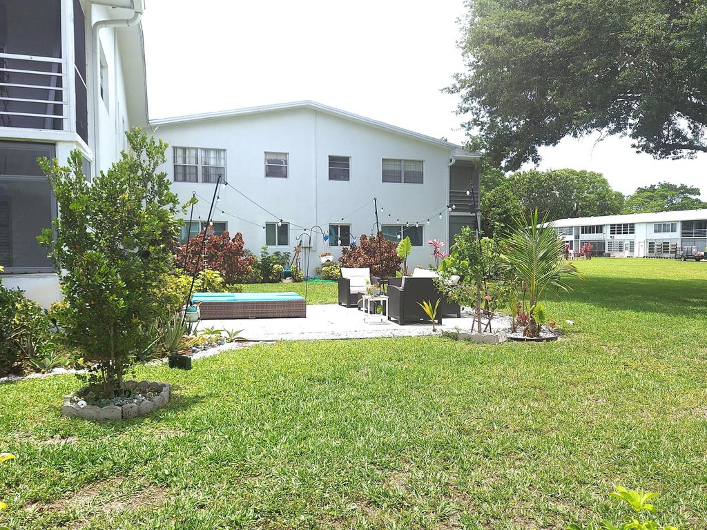 Photo of 193 Newport L Court #193, Deerfield Beach, FL 33442 (MLS # B26031115)