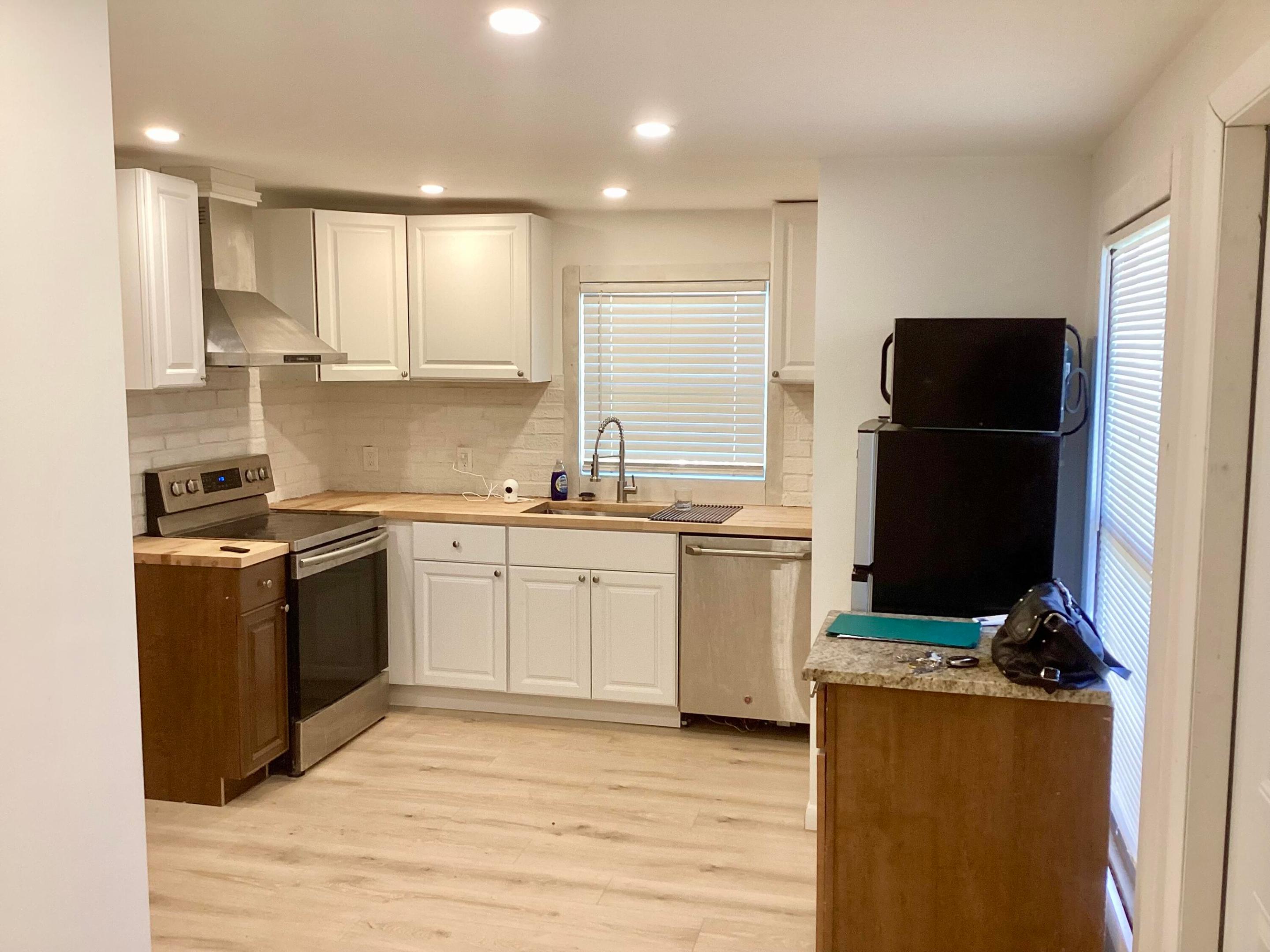 SUNSHINE PARKWAY MANOR UNRECORDED - Residential