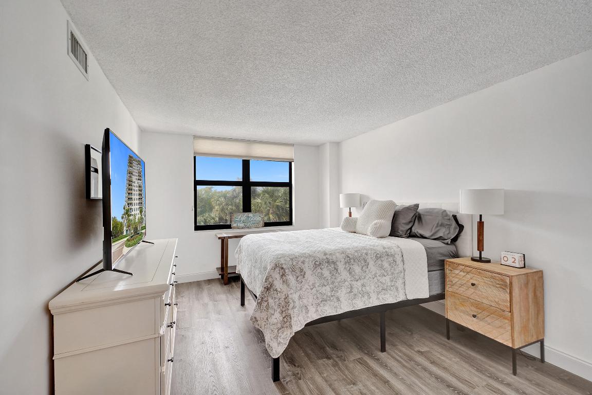 LA FONTANA - Residential