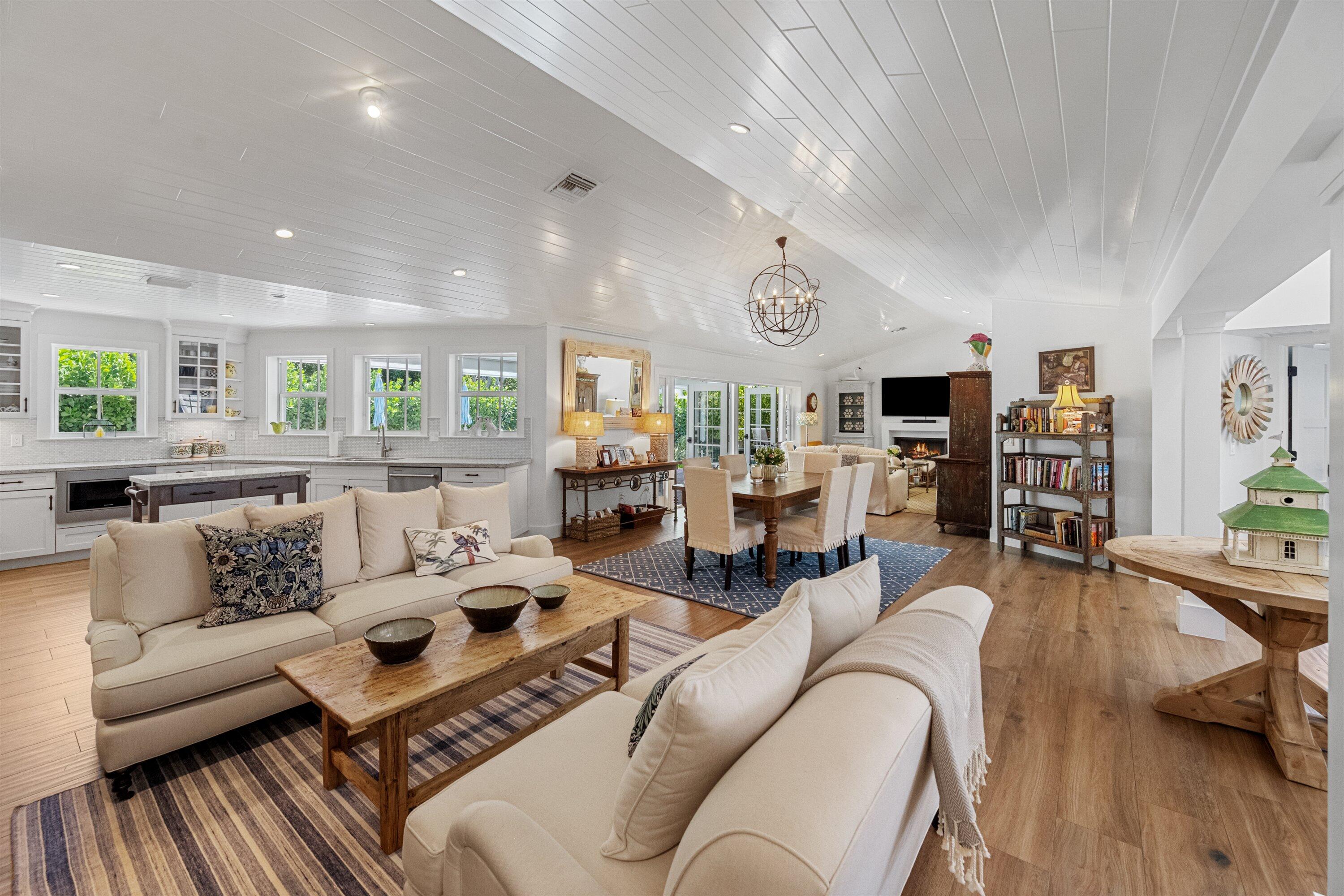 JUPITER INLET BEACH COLONY - Residential