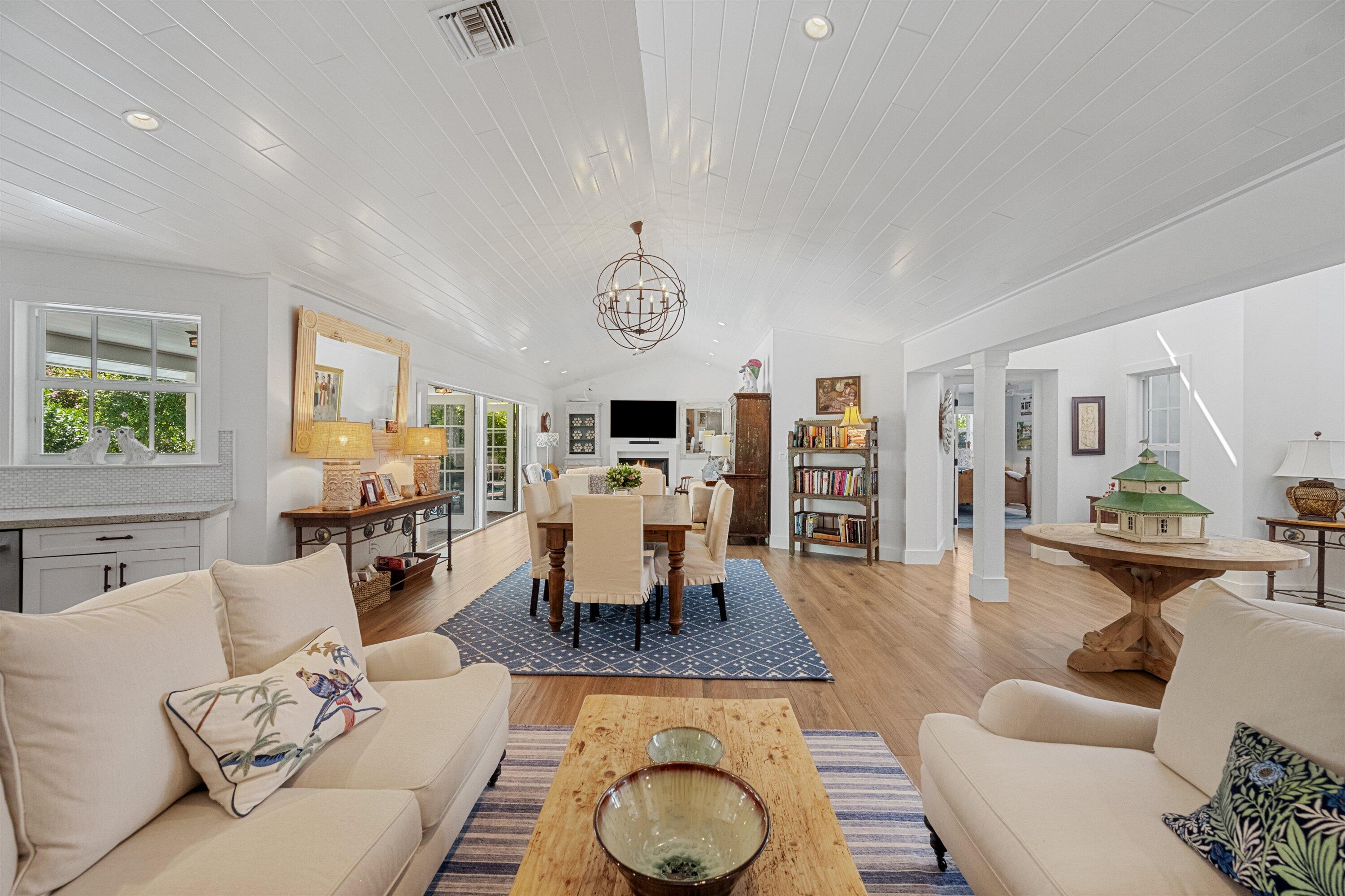 JUPITER INLET BEACH COLONY - Residential