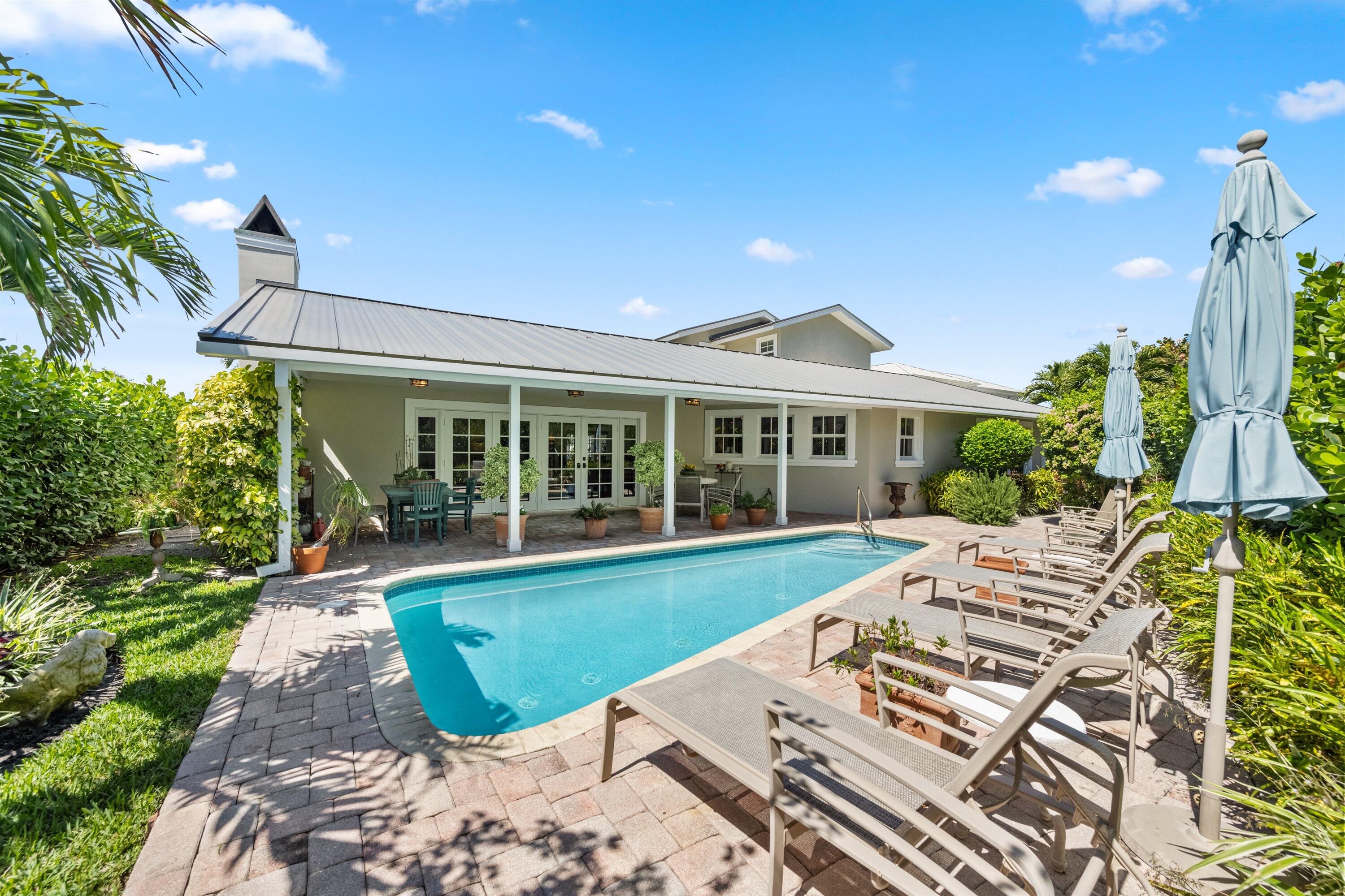 JUPITER INLET BEACH COLONY - Residential
