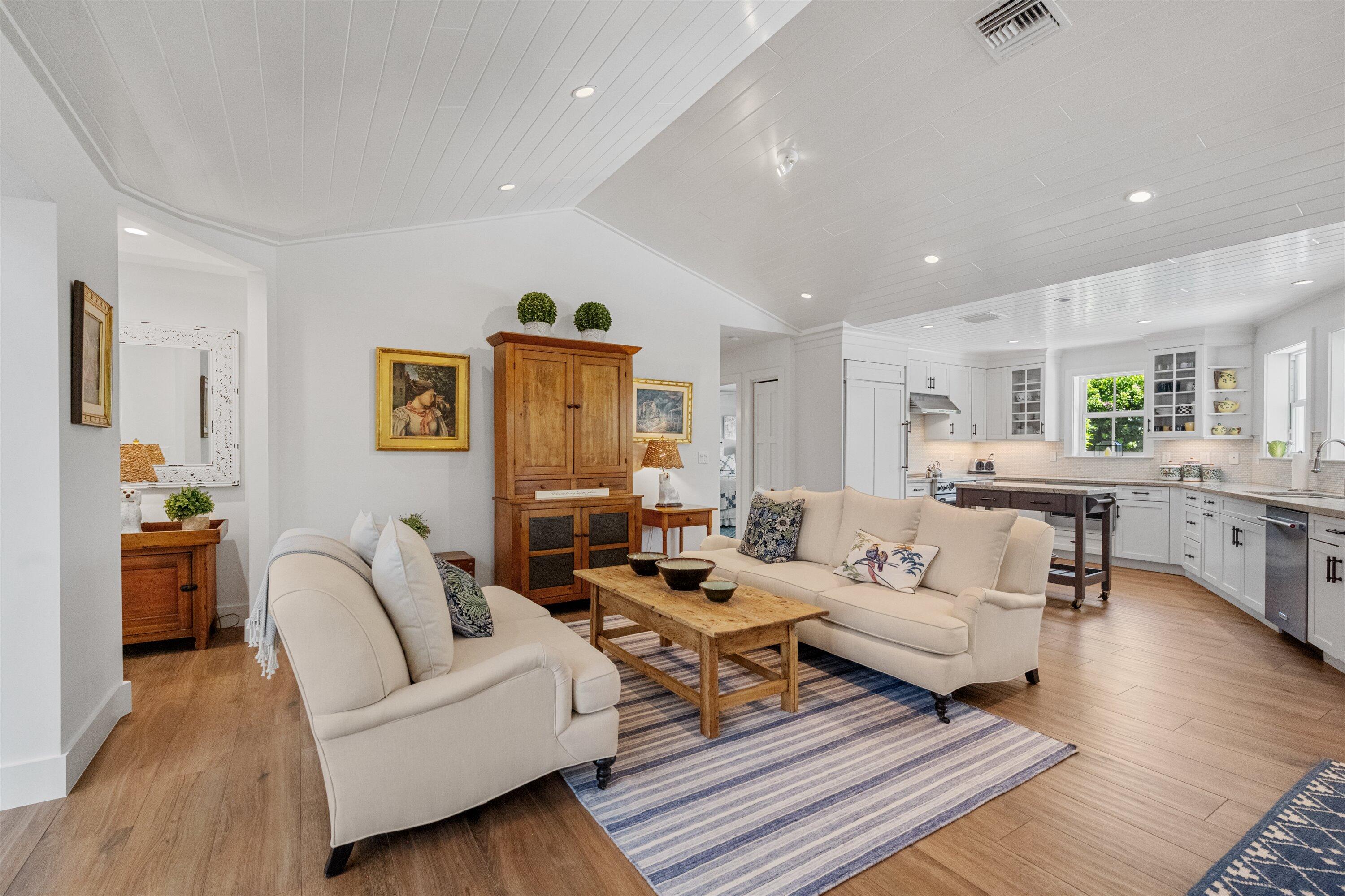 JUPITER INLET BEACH COLONY - Residential