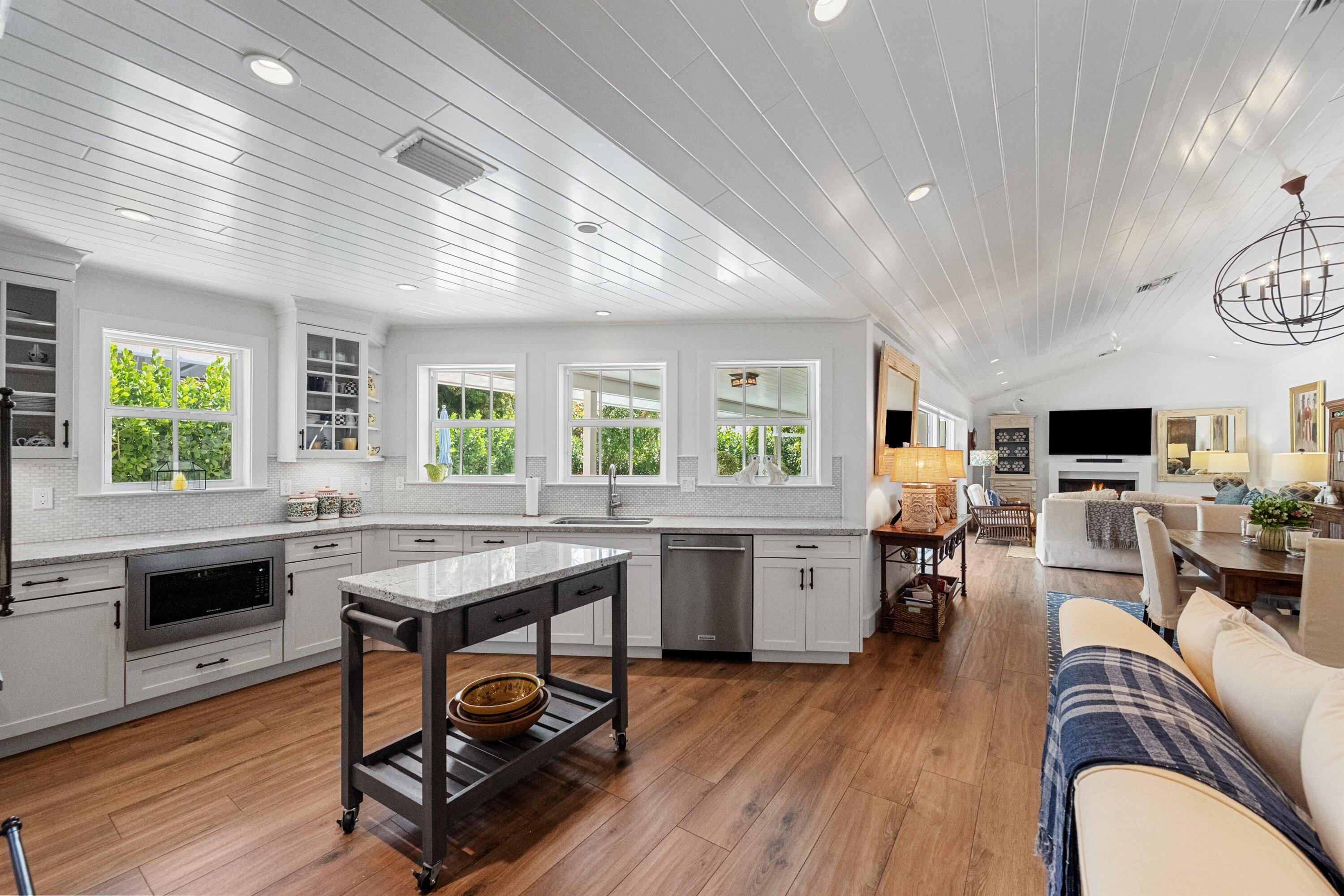 JUPITER INLET BEACH COLONY - Residential