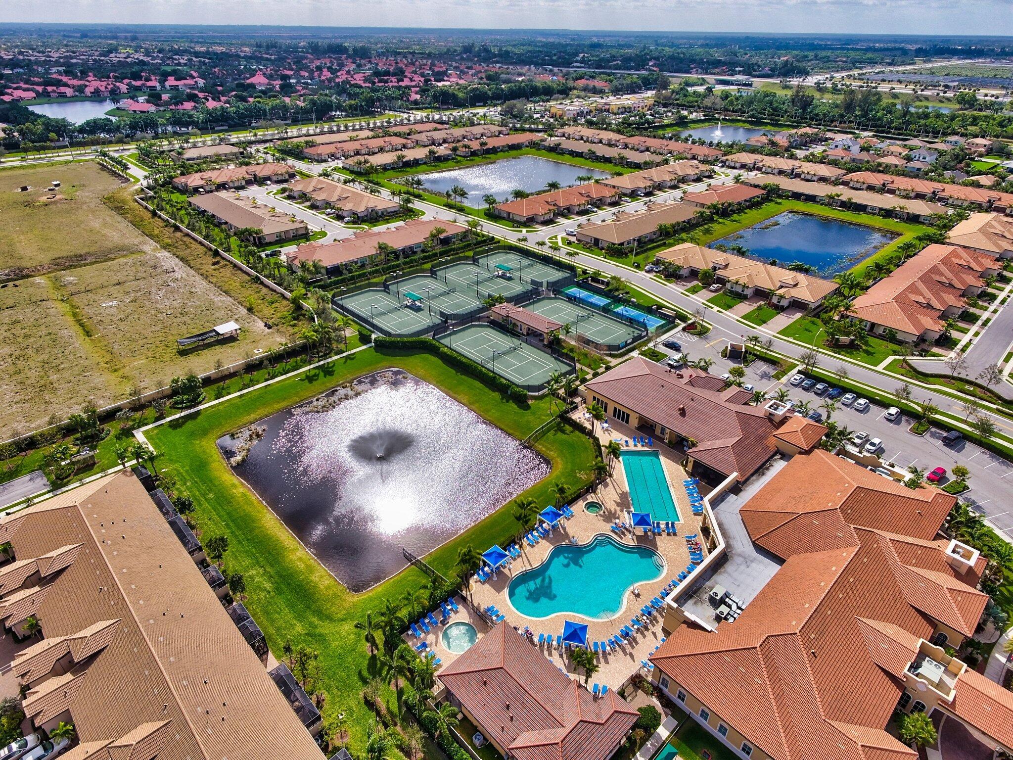 VILLAGGIO RESERVE - Residential