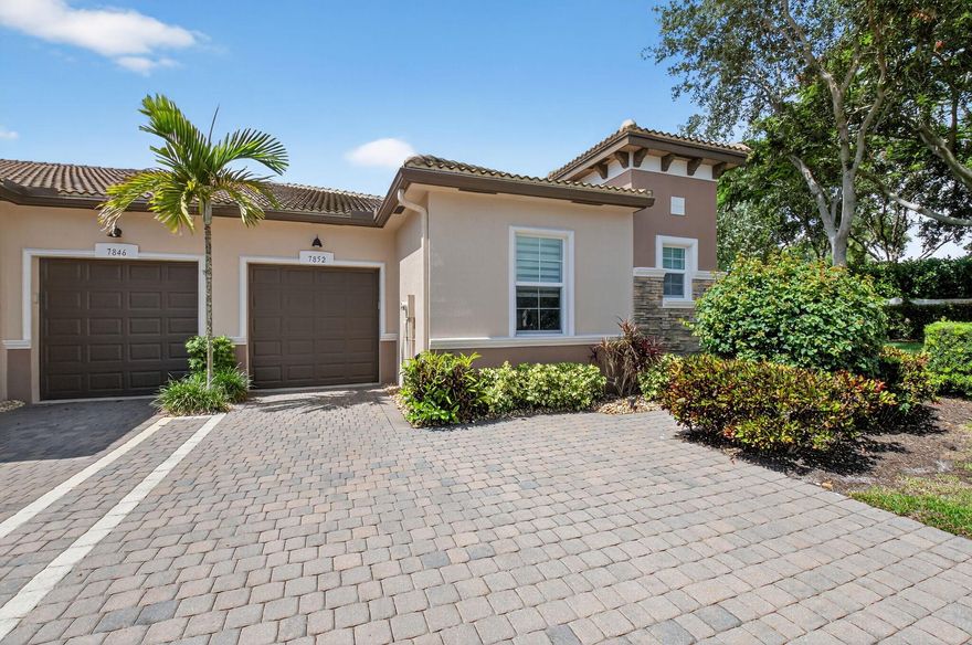 Beautiful contemporary upgraded and rarely available ''Montegallo'' end unit.  2 bedroom 2 bath with den and 1 car garage villa on private lot.
This truly unique floor plan shows like a model with an abundance of windows.
Stunning built-ins (including Murphy bed) in open den/office, white kitchen cabinetry with tiled backsplash, large kitchen island, stainless steel appliances, crown molding, designer fans, fixtures and pendants, dual sinks in primary bath with free standing shower, walk in closet with built-ins plus additional closet space and large peaceful private lot with screened in lanai. This is a must see! 
Villaggio Reserve is an active 55+ community with a 38,000 sq ft clubhouse, resort pool, lap pool, kiddie pool, jacuzzi, cafe, pickle ball, tennis, bocce and much more.