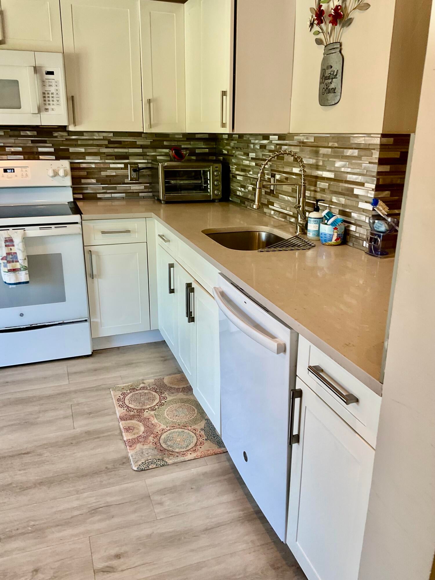 Properties 13045 Albright Court 11