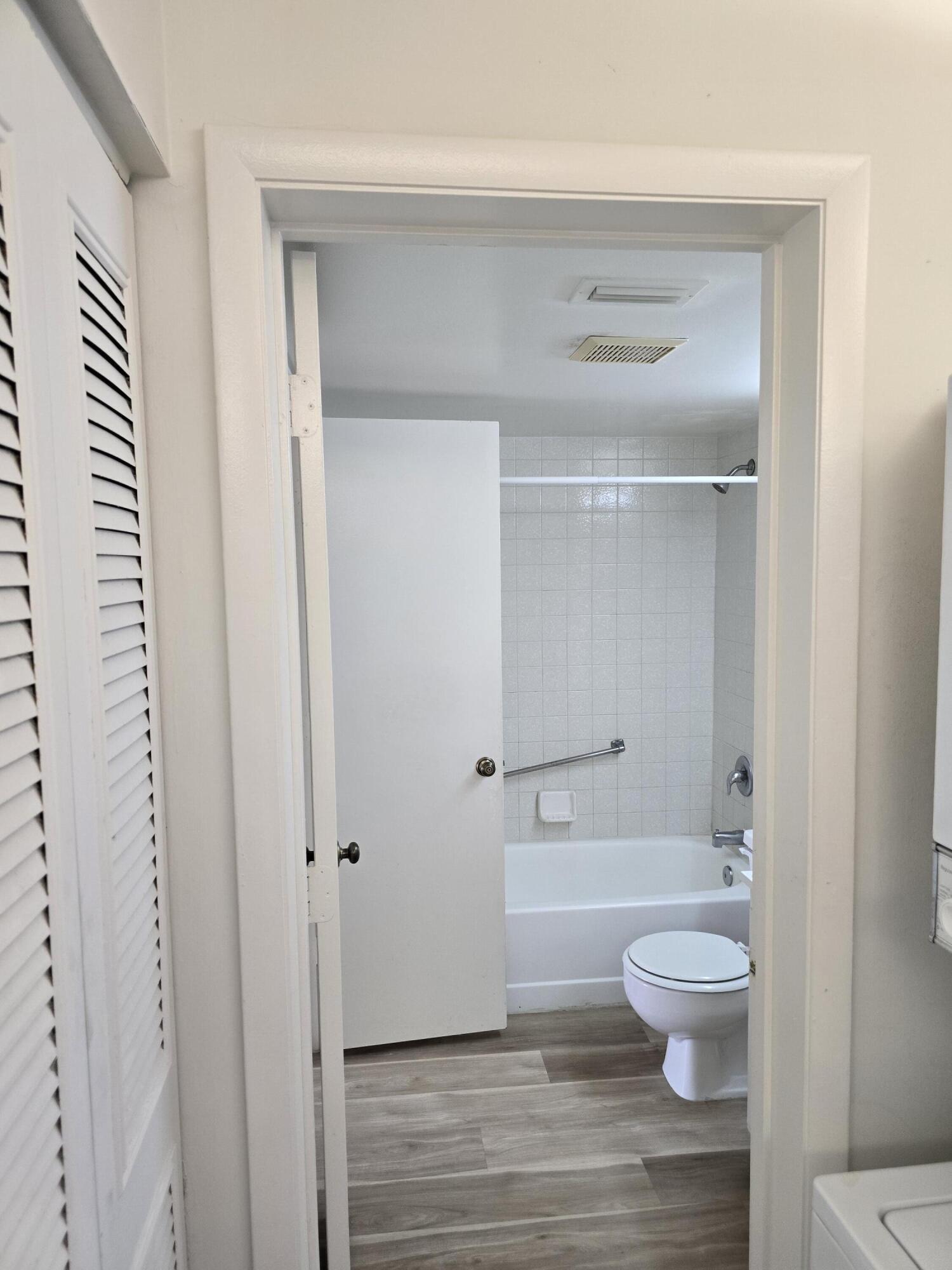 Palm Club Village 2 - Residential Lease