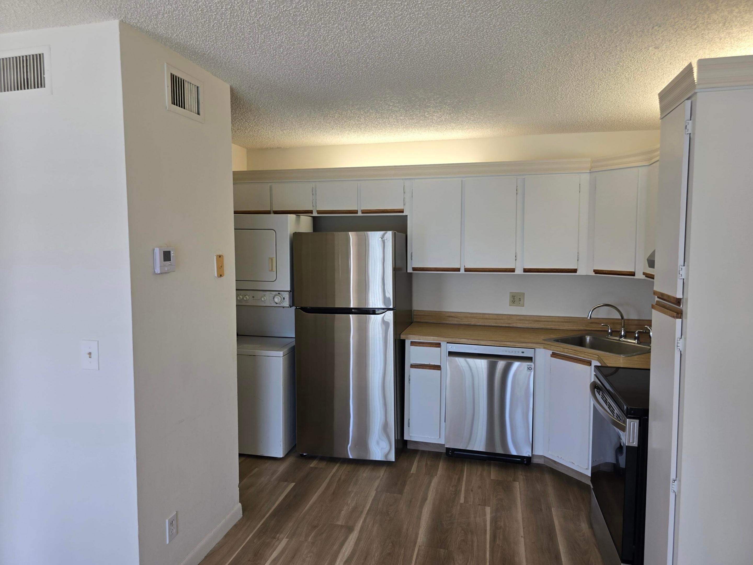 Palm Club Village 2 - Residential Lease