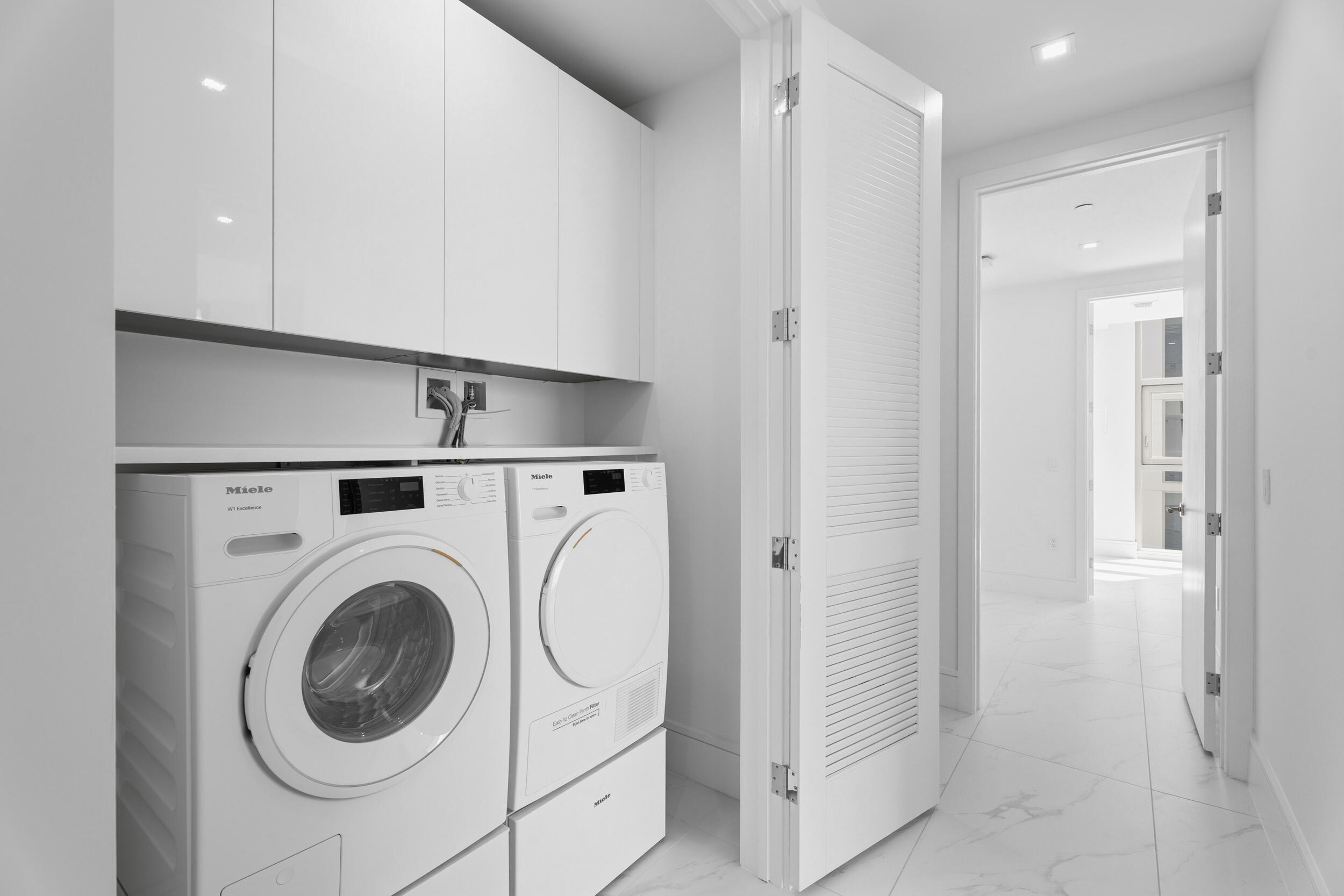 NAUTILUS 220 CONDO - Residential