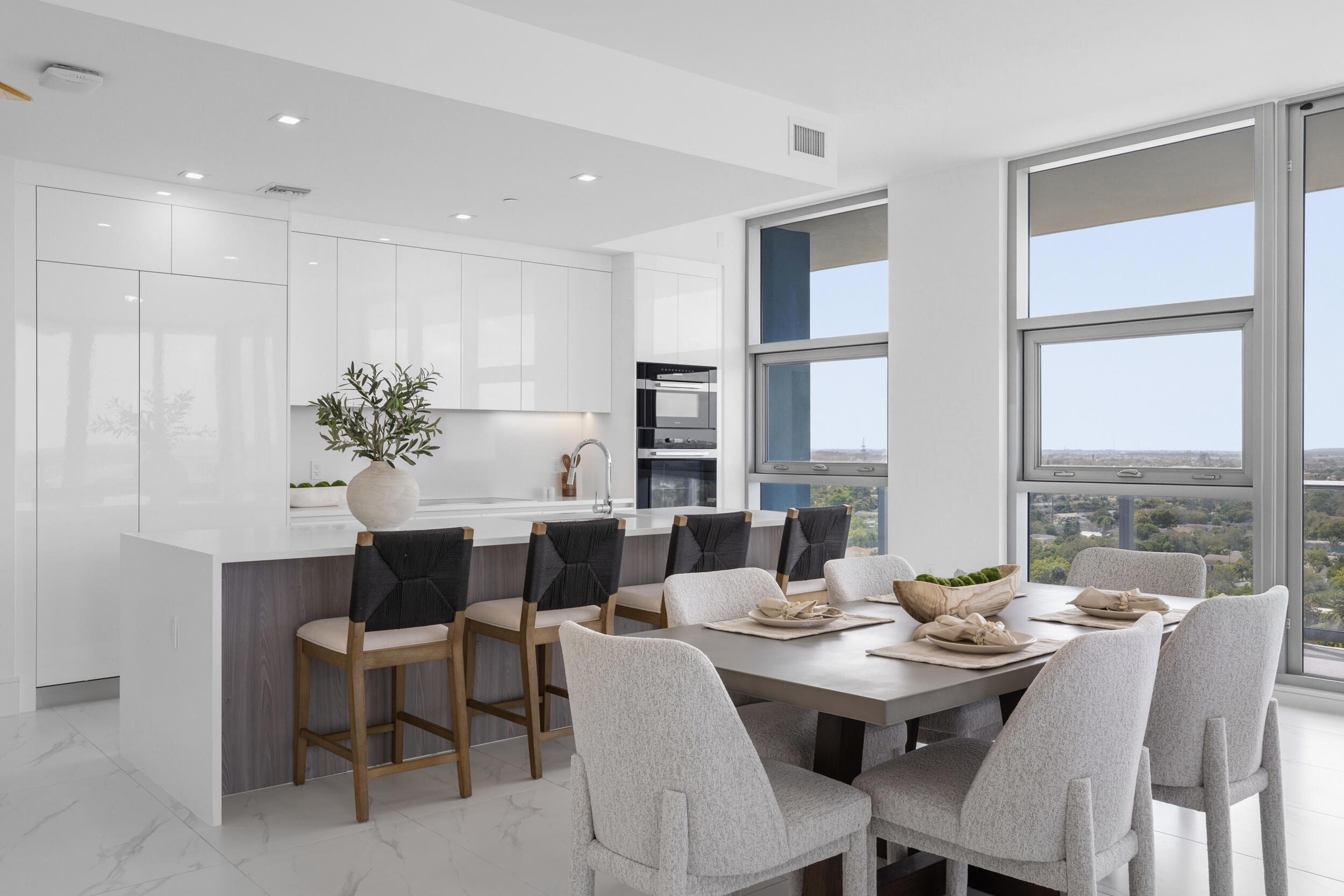 NAUTILUS 220 CONDO - Residential