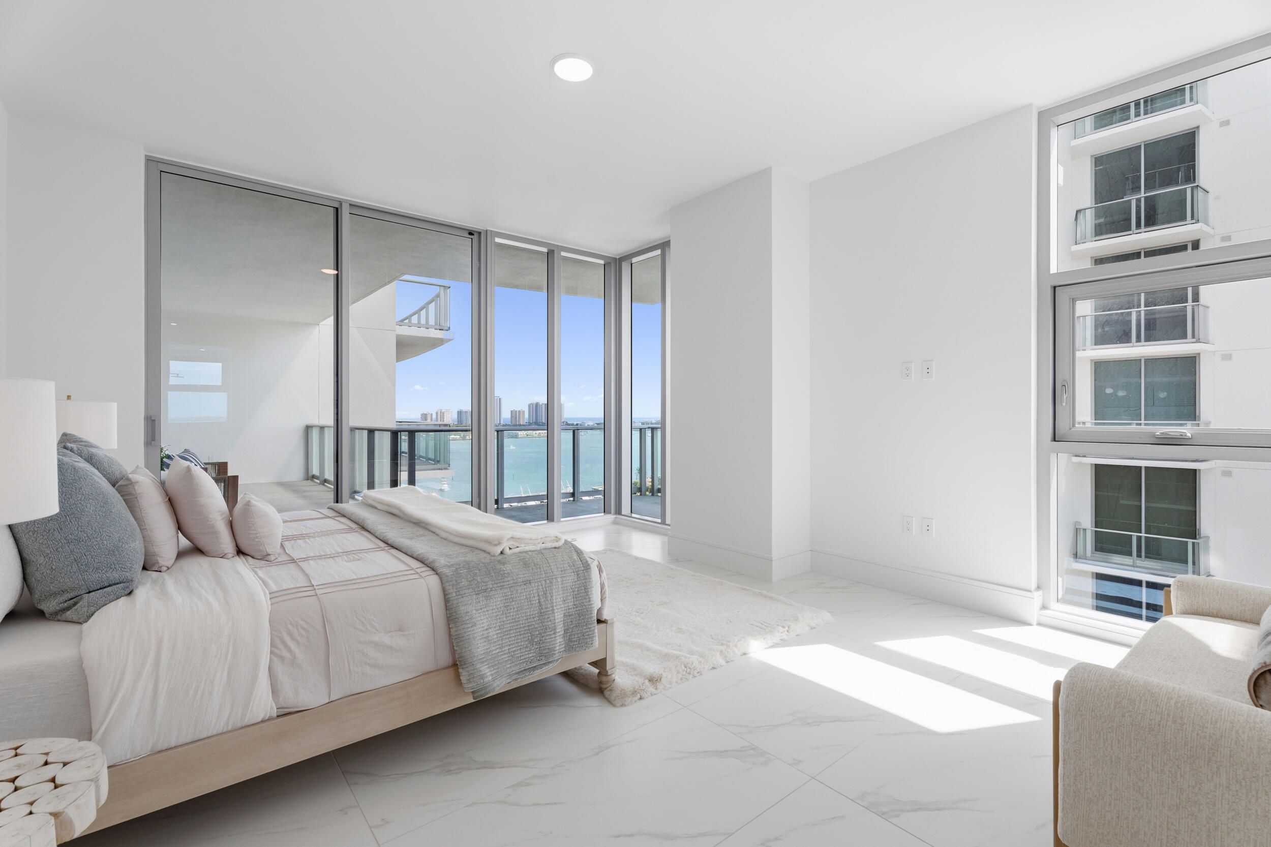 NAUTILUS 220 CONDO - Residential