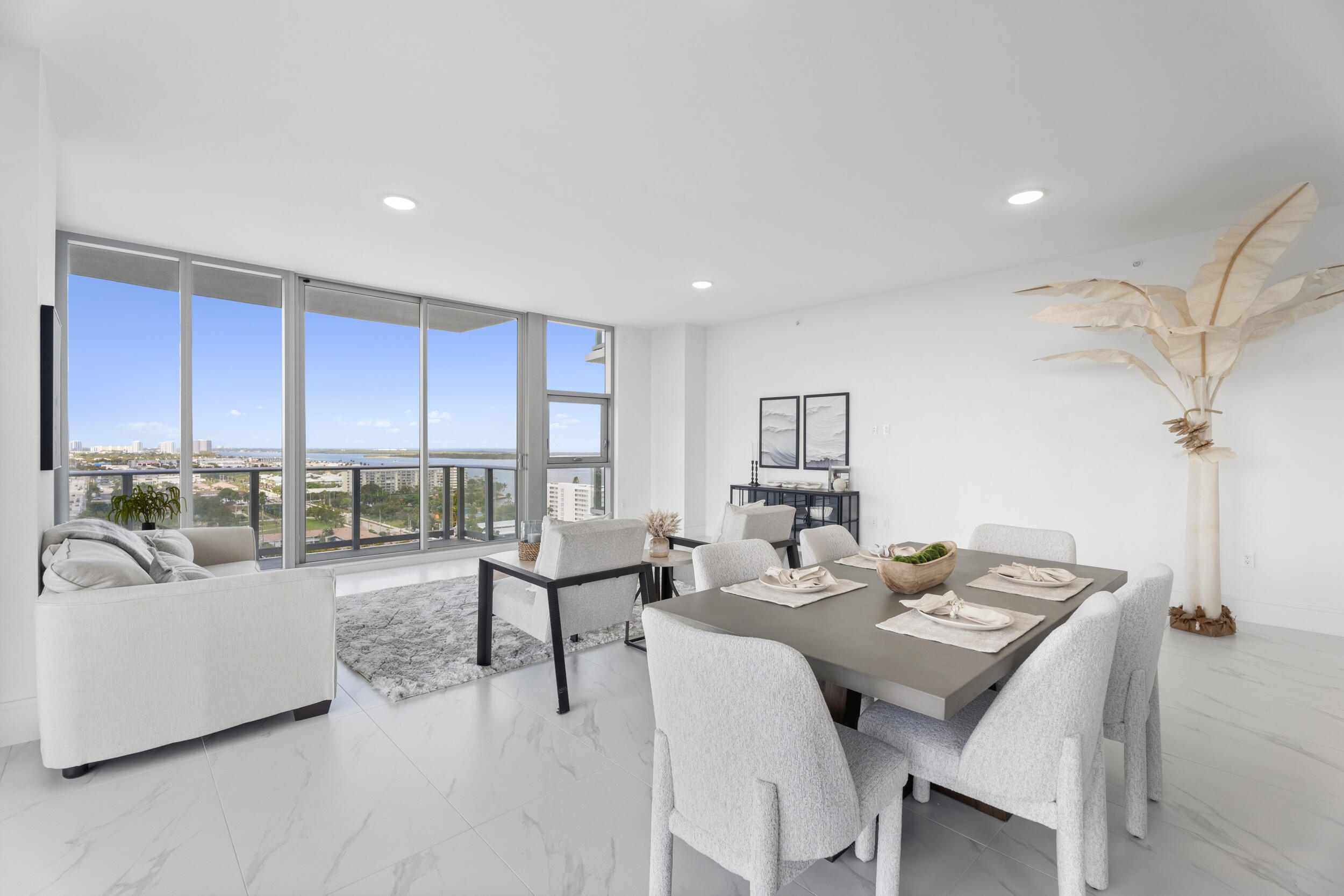 NAUTILUS 220 CONDO - Residential