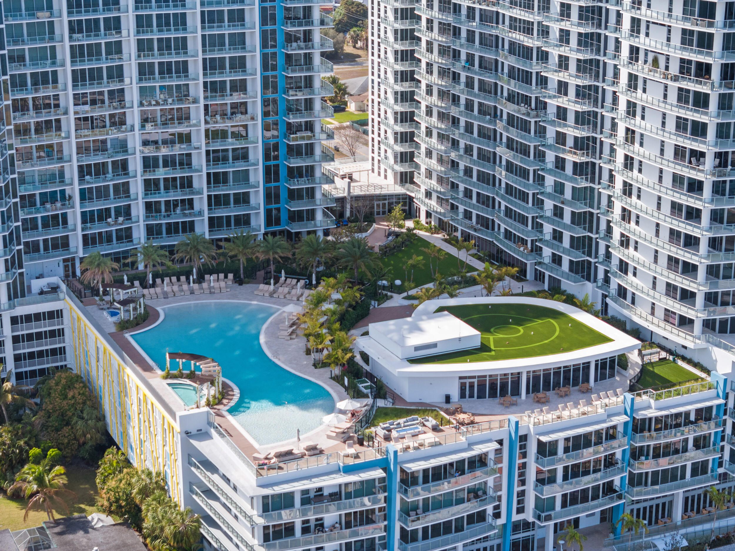 NAUTILUS 220 CONDO - Residential