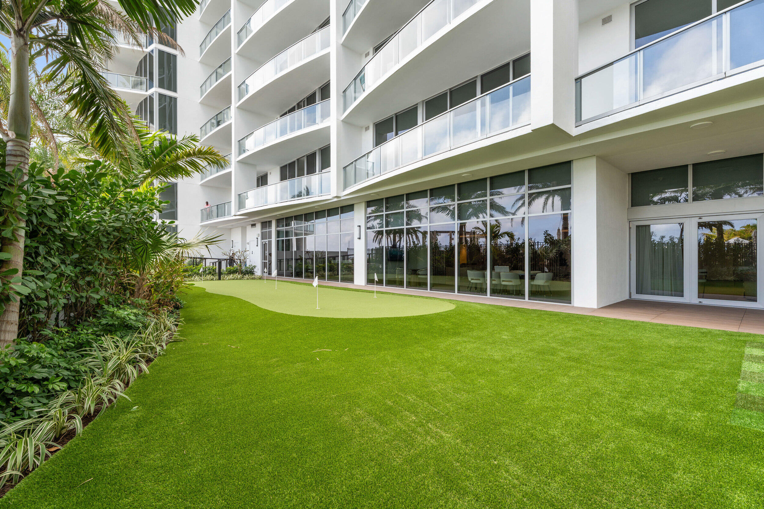 NAUTILUS 220 CONDO - Residential