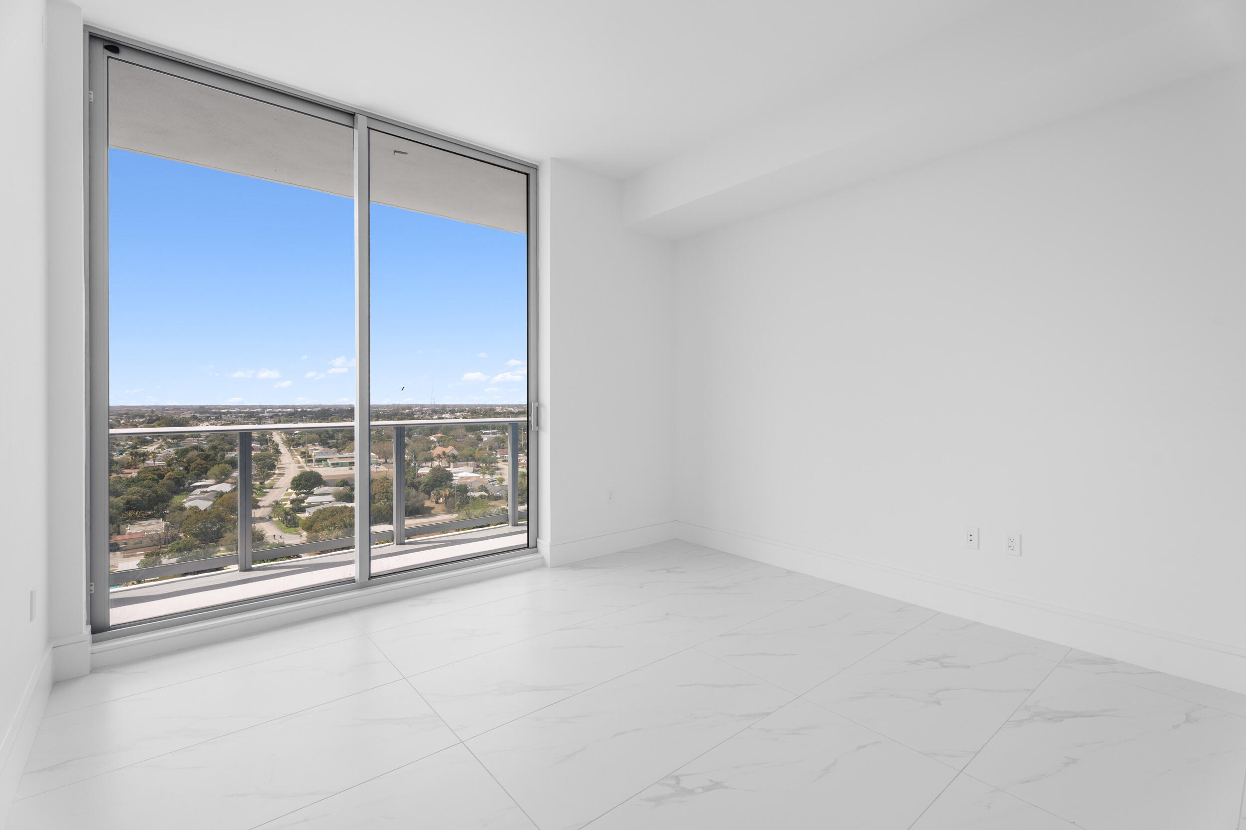 NAUTILUS 220 CONDO - Residential