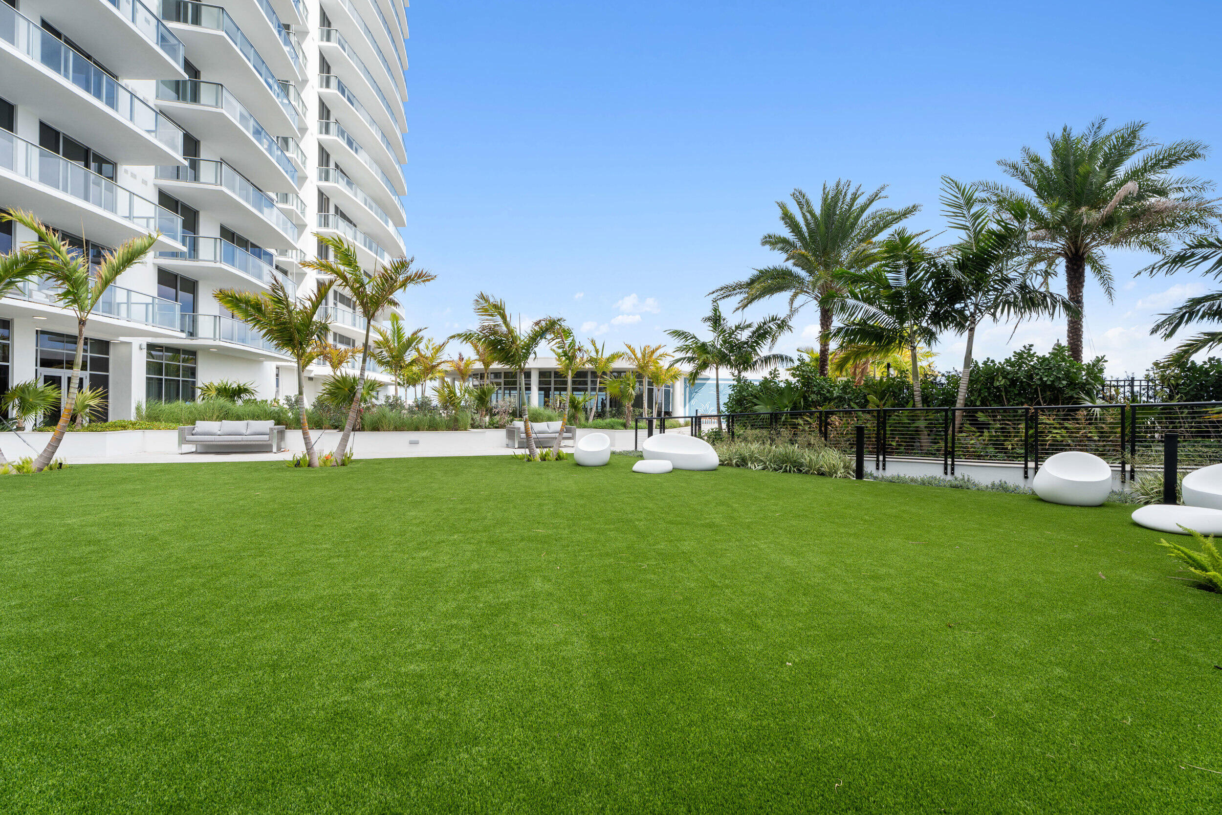 NAUTILUS 220 CONDO - Residential