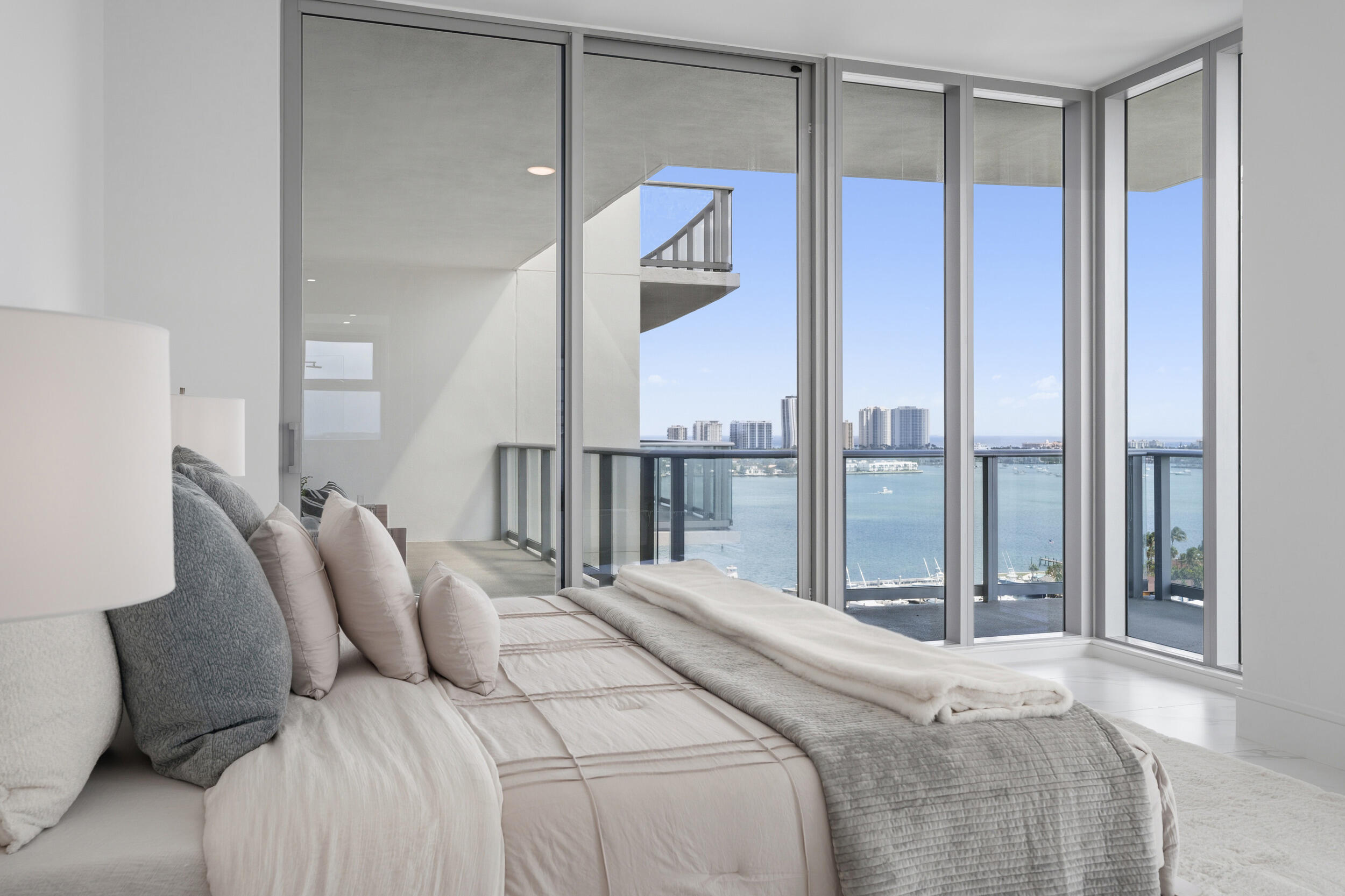 NAUTILUS 220 CONDO - Residential