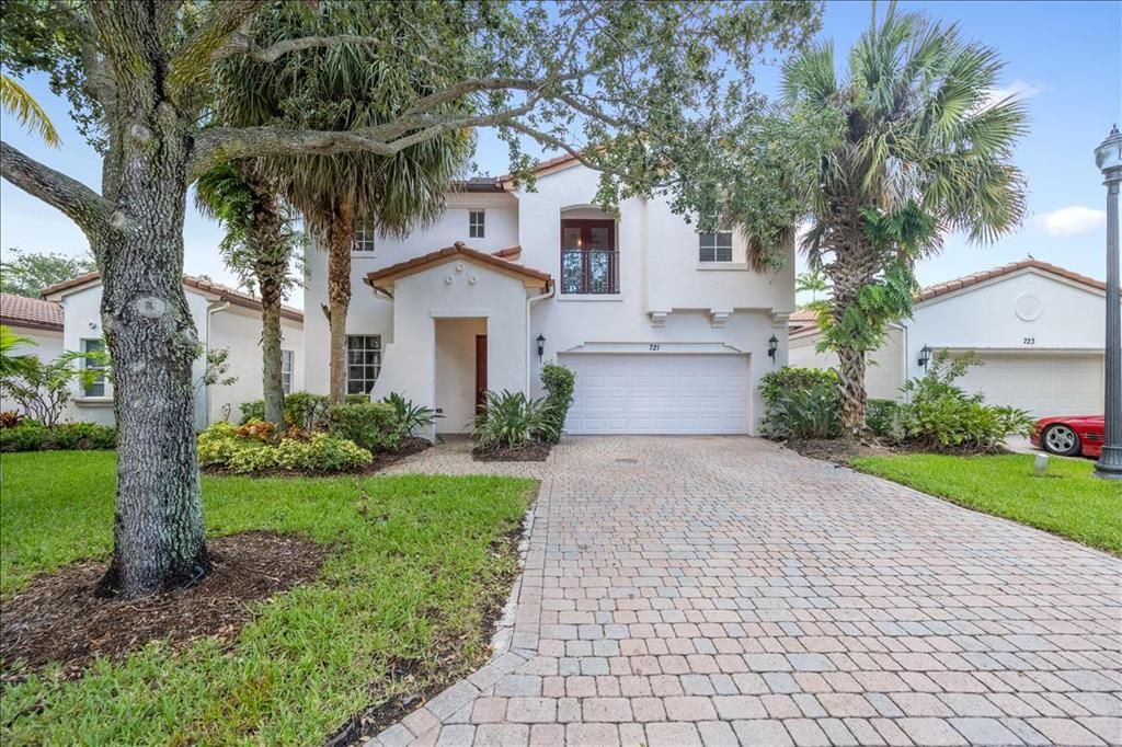 Photo of 721 Bocce Court, Palm Beach Gardens, FL 33410 (MLS # R10736307)