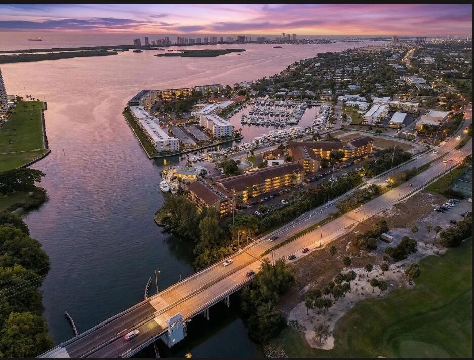 1036 US Highway 1 121, North Palm Beach FL 33408
