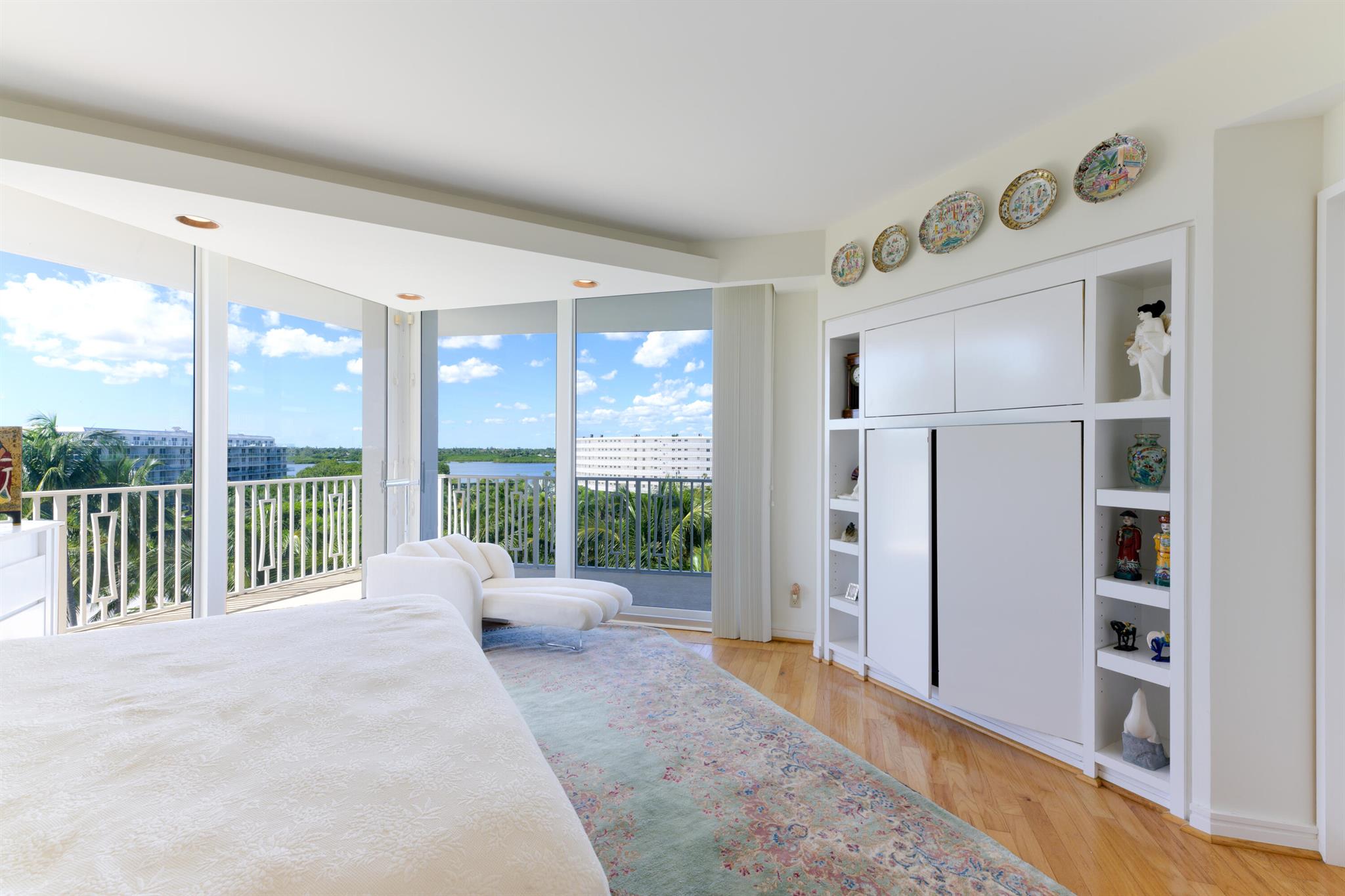 TWENTY FIVE HUNDRED SOUTH - Residential