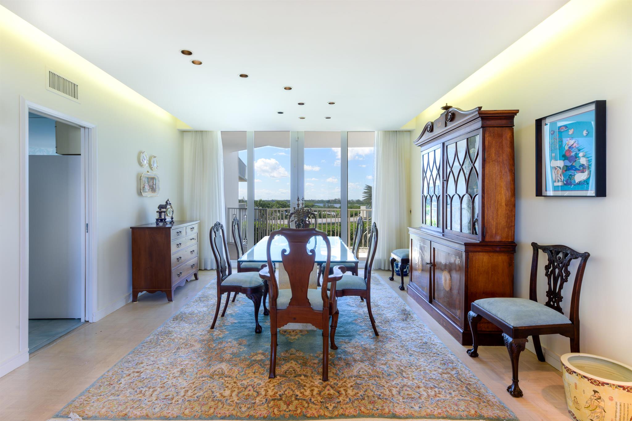 TWENTY FIVE HUNDRED SOUTH - Residential