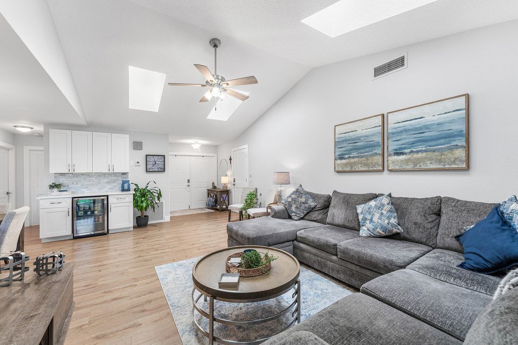 Photo of 6194 Brandon Street, Palm Beach Gardens, FL 33418 (MLS # R11141457)