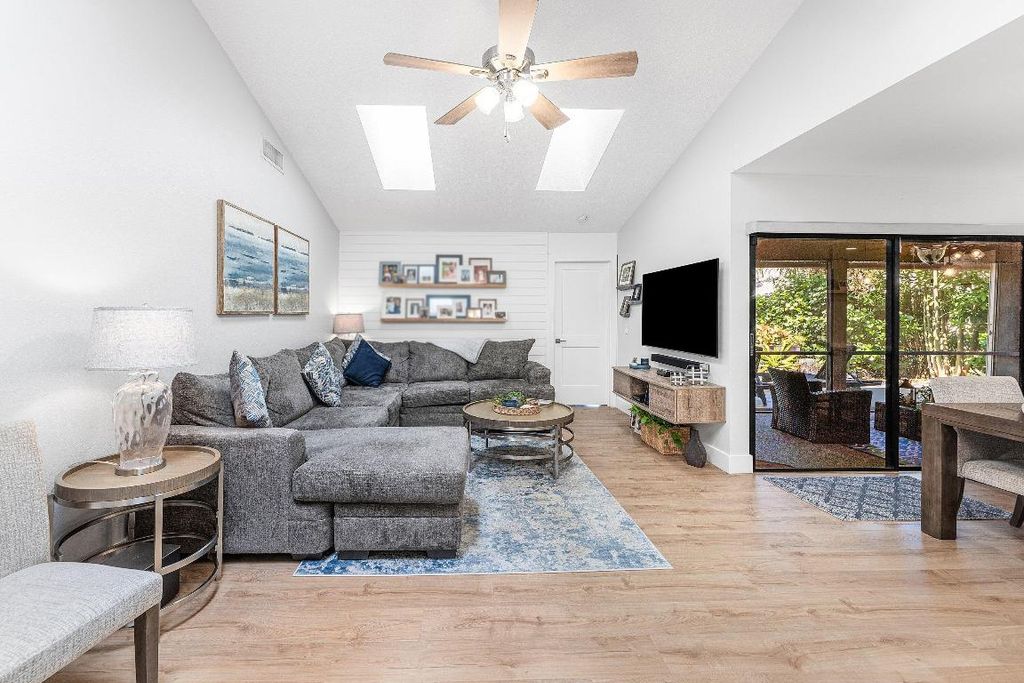 Photo of 6194 Brandon Street, Palm Beach Gardens, FL 33418 (MLS # R11141457)