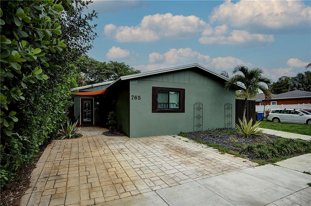 OAKLAND PARK 2ND ADD - Residential