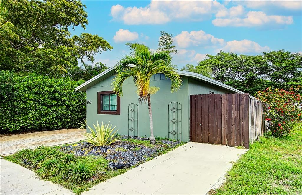 OAKLAND PARK 2ND ADD - Residential